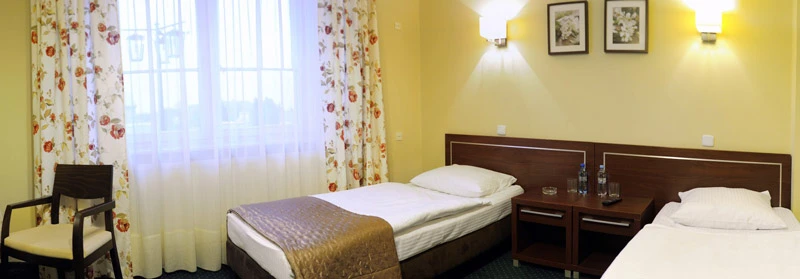 hotelli huoneet huoneistot majoitus ravintola juhlat Puola Biała Podlaska